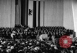 Immagine di Inaugurazione della libreria Germania, 1954, secondo 29 filmato di repertorio 65675073515