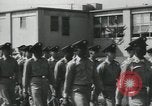 Standbild Graduation Day Parade Fort Dix New Jersey USA, 1955, aus Sekunde 20 historischem Filmmaterial Videoclip 65675073543