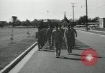 Standbild Graduation Day Parade Fort Dix New Jersey USA, 1955, aus Sekunde 23 historischem Filmmaterial Videoclip 65675073543