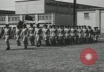 Standbild Graduation Day Parade Fort Dix New Jersey USA, 1955, aus Sekunde 38 historischem Filmmaterial Videoclip 65675073543