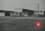 Standbild Graduation Day Parade Fort Dix New Jersey USA, 1955, aus Sekunde 42 historischem Filmmaterial Videoclip 65675073543