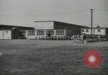Standbild Graduation Day Parade Fort Dix New Jersey USA, 1955, aus Sekunde 48 historischem Filmmaterial Videoclip 65675073543