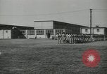 Standbild Graduation Day Parade Fort Dix New Jersey USA, 1955, aus Sekunde 54 historischem Filmmaterial Videoclip 65675073543