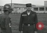 Standbild Firma E 1 Training Regiment Auszubildende Fort Dix New Jersey USA, 1955, aus Sekunde 1 historischem Filmmaterial Videoclip 65675073545