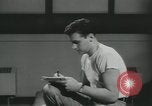 Standbild Firma E 1 Training Regiment Auszubildende Fort Dix New Jersey USA, 1955, aus Sekunde 22 historischem Filmmaterial Videoclip 65675073545