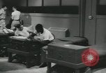 Standbild Firma E 1 Training Regiment Auszubildende Fort Dix New Jersey USA, 1955, aus Sekunde 50 historischem Filmmaterial Videoclip 65675073545
