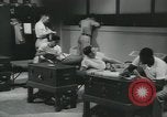 Standbild Firma E 1 Training Regiment Auszubildende Fort Dix New Jersey USA, 1955, aus Sekunde 57 historischem Filmmaterial Videoclip 65675073545
