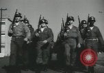 Standbild Firma E 1 Training Regiment Auszubildende Fort Dix New Jersey USA, 1955, aus Sekunde 6 historischem Filmmaterial Videoclip 65675073546
