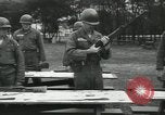 Standbild Firma E 1 Training Regiment Auszubildende Fort Dix New Jersey USA, 1955, aus Sekunde 25 historischem Filmmaterial Videoclip 65675073546