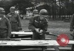 Standbild Firma E 1 Training Regiment Auszubildende Fort Dix New Jersey USA, 1955, aus Sekunde 26 historischem Filmmaterial Videoclip 65675073546