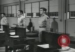 Standbild Firma E 1 Training Regiment Auszubildende Fort Dix New Jersey USA, 1955, aus Sekunde 37 historischem Filmmaterial Videoclip 65675073546