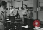 Standbild Firma E 1 Training Regiment Auszubildende Fort Dix New Jersey USA, 1955, aus Sekunde 38 historischem Filmmaterial Videoclip 65675073546