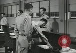 Standbild Firma E 1 Training Regiment Auszubildende Fort Dix New Jersey USA, 1955, aus Sekunde 41 historischem Filmmaterial Videoclip 65675073546