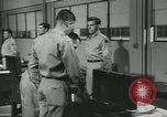 Standbild Firma E 1 Training Regiment Auszubildende Fort Dix New Jersey USA, 1955, aus Sekunde 44 historischem Filmmaterial Videoclip 65675073546