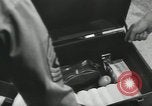 Standbild Firma E 1 Training Regiment Auszubildende Fort Dix New Jersey USA, 1955, aus Sekunde 46 historischem Filmmaterial Videoclip 65675073546