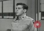 Standbild Firma E 1 Training Regiment Auszubildende Fort Dix New Jersey USA, 1955, aus Sekunde 52 historischem Filmmaterial Videoclip 65675073546