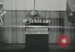 Standbild Firma E 1 Training Regiment Trainee Fort Dix New Jersey USA, 1955, aus Sekunde 1 historischem Filmmaterial Videoclip 65675073547