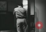 Standbild Firma E 1 Training Regiment Trainee Fort Dix New Jersey USA, 1955, aus Sekunde 26 historischem Filmmaterial Videoclip 65675073547