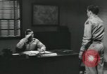 Standbild Firma E 1 Training Regiment Trainee Fort Dix New Jersey USA, 1955, aus Sekunde 36 historischem Filmmaterial Videoclip 65675073547