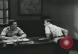 Standbild Firma E 1 Training Regiment Trainee Fort Dix New Jersey USA, 1955, aus Sekunde 42 historischem Filmmaterial Videoclip 65675073547