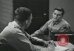 Standbild Firma E 1 Training Regiment Trainee Fort Dix New Jersey USA, 1955, aus Sekunde 49 historischem Filmmaterial Videoclip 65675073547