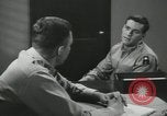 Standbild Firma E 1 Training Regiment Trainee Fort Dix New Jersey USA, 1955, aus Sekunde 51 historischem Filmmaterial Videoclip 65675073547