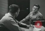 Standbild Firma E 1 Training Regiment Trainee Fort Dix New Jersey USA, 1955, aus Sekunde 54 historischem Filmmaterial Videoclip 65675073547