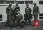 Standbild Firma E 1 Training Regiment Auszubildende Fort Dix New Jersey USA, 1955, aus Sekunde 13 historischem Filmmaterial Videoclip 65675073548