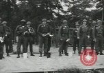 Standbild Firma E 1 Training Regiment Auszubildende Fort Dix New Jersey USA, 1955, aus Sekunde 18 historischem Filmmaterial Videoclip 65675073548