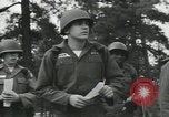 Standbild Firma E 1 Training Regiment Auszubildende Fort Dix New Jersey USA, 1955, aus Sekunde 21 historischem Filmmaterial Videoclip 65675073548