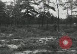 Standbild Firma E 1 Training Regiment Auszubildende Fort Dix New Jersey USA, 1955, aus Sekunde 27 historischem Filmmaterial Videoclip 65675073548