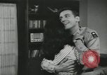 Standbild Firma E 1 Training Regiment Auszubildende New Jersey Fort Dix USA, 1955, aus Sekunde 58 historischem Filmmaterial Videoclip 65675073549