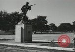 Standbild Firma E 1 Training Regiment Fort Dix New Jersey USA, 1955, aus Sekunde 1 historischem Filmmaterial Videoclip 65675073550
