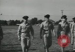 Standbild Graduation Day New Jersey Fort Dix USA, 1955, aus Sekunde 21 historischem Filmmaterial Videoclip 65675073551