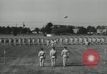 Standbild Graduation Day New Jersey Fort Dix USA, 1955, aus Sekunde 26 historischem Filmmaterial Videoclip 65675073551