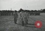 Standbild Graduation Day New Jersey Fort Dix USA, 1955, aus Sekunde 40 historischem Filmmaterial Videoclip 65675073551