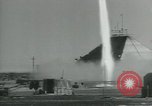 Immagine di Sviluppo di armi dall'antichità al presente United States USA, 1955, secondo 5 filmato di repertorio 65675073553