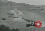 Immagine di Sviluppo di armi dall'antichità al presente United States USA, 1955, secondo 12 filmato di repertorio 65675073553