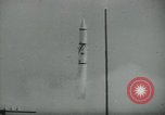 Immagine di Sviluppo di armi dall'antichità al presente United States USA, 1955, secondo 18 filmato di repertorio 65675073553