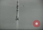 Immagine di Sviluppo di armi dall'antichità al presente United States USA, 1955, secondo 22 filmato di repertorio 65675073553