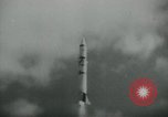 Immagine di Sviluppo di armi dall'antichità al presente United States USA, 1955, secondo 30 filmato di repertorio 65675073553