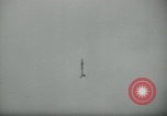 Immagine di Sviluppo di armi dall'antichità al presente United States USA, 1955, secondo 40 filmato di repertorio 65675073553