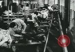 Immagine di Munizioni fabbricazione Teatro europeo, 1942, secondo 39 filmato di repertorio 65675073556