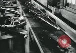 Immagine di Munizioni fabbricazione Teatro europeo, 1942, secondo 41 filmato di repertorio 65675073556
