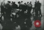 Standbild Gerhard Zucker Post rocket Deutschland, 1944, aus Sekunde 17 historischem Filmmaterial Videoclip 65675073558