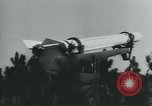 Standbild Army Test feuert Schlachtfeldraketen United States USA, 1955, aus Sekunde 54 historischem Filmmaterial Videoclip 65675073562