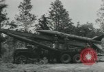 Standbild United States Army testet verschiedene taktische Raketen United States USA, 1955, aus Sekunde 16 historischem Filmmaterial Videoclip 65675073563