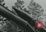 Standbild United States Army testet verschiedene taktische Raketen United States USA, 1955, aus Sekunde 23 historischem Filmmaterial Videoclip 65675073563