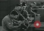Standbild Moderne Feldwaffen der United States Army United States USA, 1955, aus Sekunde 15 historischem Filmmaterial Videoclip 65675073564