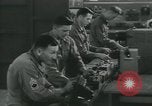 Standbild Moderne Feldwaffen der United States Army United States USA, 1955, aus Sekunde 17 historischem Filmmaterial Videoclip 65675073564